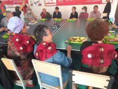 【自治区民政厅公益创投】“乐龄陪伴关爱老人”服务项目暨“情满中秋 同庆佳节” 活动在望远镇三里屯社区开展