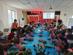 自治区民政厅2022年社会组织公益创投“乐龄陪伴关爱老人”服务项目暨“温情相伴 感恩有你 ”三八妇女节主题活动走进银子湖