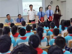 青岛莱西交通发展公司普法校车聘有“检察照管员”
