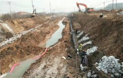 青岛莱西：姜山镇河道整治换新颜 营商环境再提升