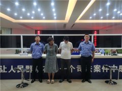 胶州王先生路遇拦车困难群众 小心善举换来“红色感叹号”