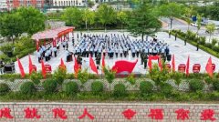 师者如光 使命如山——恒星学院2023年新教师入职宣誓仪式