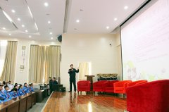 济宁市高新区公安分局组织法制大队、网警大队联合洸河派出所开展法治宣传进校园活动