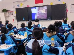 青岛胶州市胶东街道：办事处开展“反邪教宣传进校园”活动