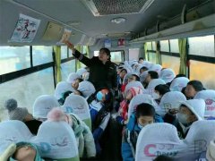 青岛莱西：校车流动课堂讲述“我们的节日＂