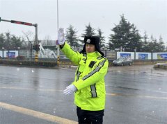 以雪为令保平安，闻雪而动护畅通
