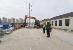 青岛西海岸新区隐珠街道：破除施工便道 严守土地红线