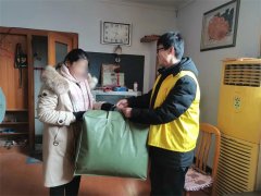 青岛莱西河头店镇开展“情暖寒冬 ‘救’在身边”城市更新走访慰问活动