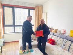 青岛市见义勇为基金会开展春节走访慰问活动