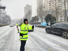 降雪即将来临，青岛市南交警为您送上雪天出行宝典