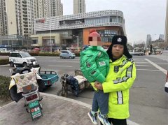 5岁男童赶集走丢，高新区交警及时寻家人