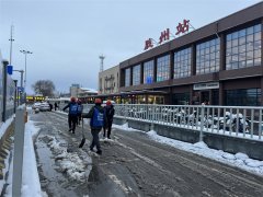 青岛胶州市：志愿服务暖人心 为民扫出“平安路”