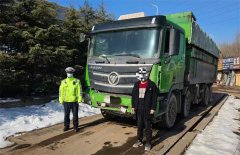 加强路面管控 严查交通违法，青岛市交警持续开展交通秩序专项整治行动