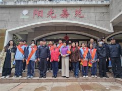 青岛市公安局海岸警察支队怡海派出所“学雷锋在行动 弘扬雷锋精神”进社区