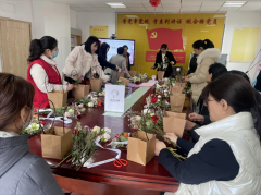 胶州九龙街道新的社会阶层代表人士联谊会开展“心生美好 如花开放”插花活动