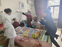 居民：老人丢了身份证看病买药不方便 民警：马上办，上门办！
