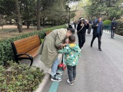   3天，青岛市南警察蜀黍捡了12个娃，娃娃娃娃娃娃警娃娃娃娃娃娃，都是在这儿