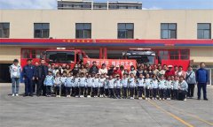 青岛西海岸新区隐珠街道：唐岛湾路幼儿园中二班开展“走进消防队”体验活动