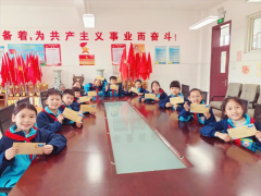胶州市北关小学：“我们收到回信啦！”“我们读到队报啦！”