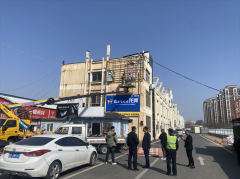青岛西海岸新区隐珠街道：开展广告招牌治理 打造有序市容环境