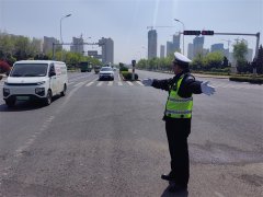 青岛高新区交警发布2024年五一假期交通安全出行提示