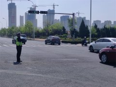 节日我在岗 |“五一”首日 高新区交警全警出动保障出行