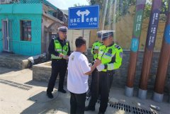 黄岛交警送安全上小岛 打造平安旅游岛