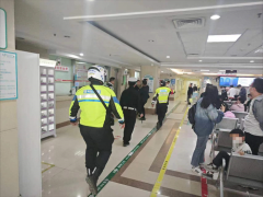 青岛市市北交警一天内先后护送两名急症患儿就医