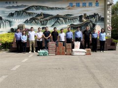 情暖桑榆 “耆”乐融融 胶州公安走进敬老院开展慰问活动