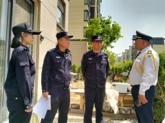 牵紧“文明绳”，养犬不“掉链”