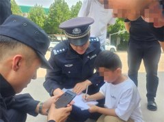 幼童迷路走失，民警暖心相助