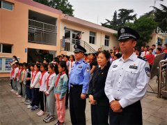 这个六一真“警”彩！ ——市南公安走进校园开展警营开放日活动