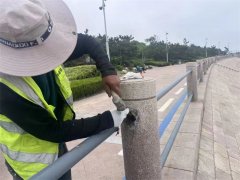 崂山滨海步行道守护者 ——沿海一线维修工人