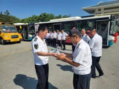 莱西交通发展公司37℃高温下的温馨时刻