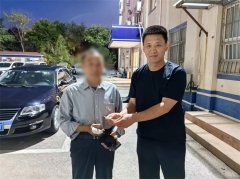 少年捡到公交卡，河套派出所民警暖心寻失主