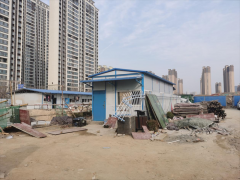青岛西海岸新区隐珠街道：拆除施工板房 助力城市更新