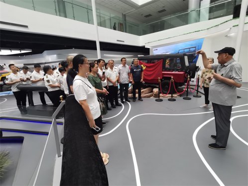 莱西交通发展公司党建共建参观北京汽车制造厂博物馆坚定发展方向