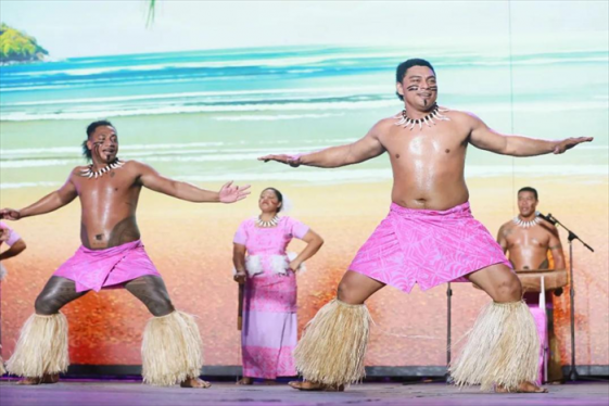 太平洋岛国萨摩亚热带风情表演亮相青岛西海岸新区金沙滩啤酒城《酒秀》！