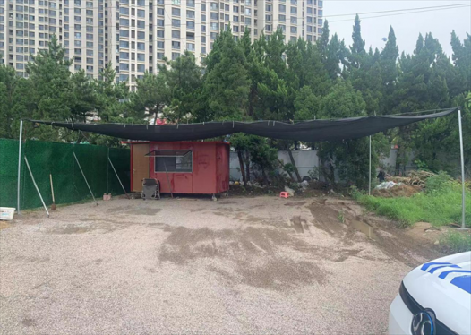 青岛西海岸新区隐珠街道：乱堆乱放引发非法占地 国土执法强力出击