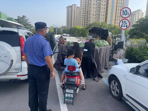 青岛西海岸新区隐珠综合执法中队：规范市容秩序 提升城市品质