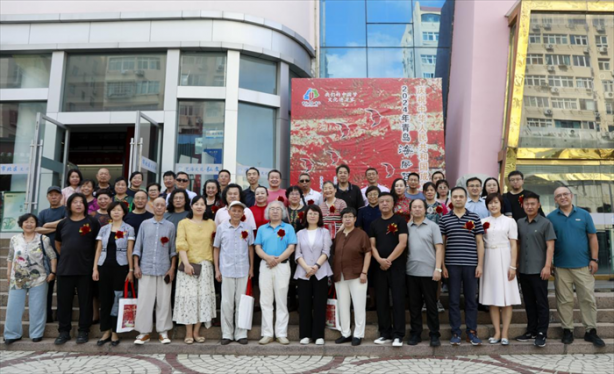 2024年青岛“海风留痕”版画作品展暨“黄河颂 琴屿情”书画笔会活动在市北区美术馆隆重启幕