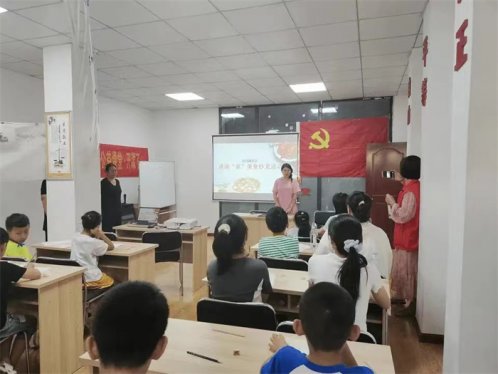 胶州市中云街道开展文化进万家“漫画家美食沙龙”主题活动