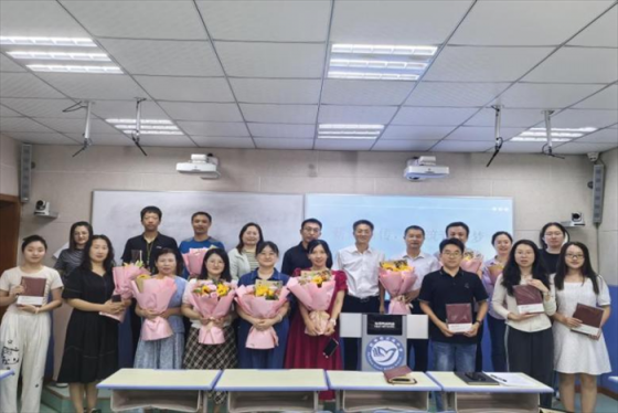 薪火相传，共筑青蓝梦 ——胶州市云溪实验学校举行师徒结对仪式