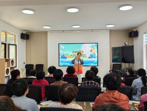情暖重阳，爱在崂山 崂山区民政局婚姻登记中心为王哥庄街道老人送温暖