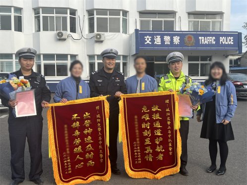 青岛城阳交警争分夺秒火速出警，护送病患就医