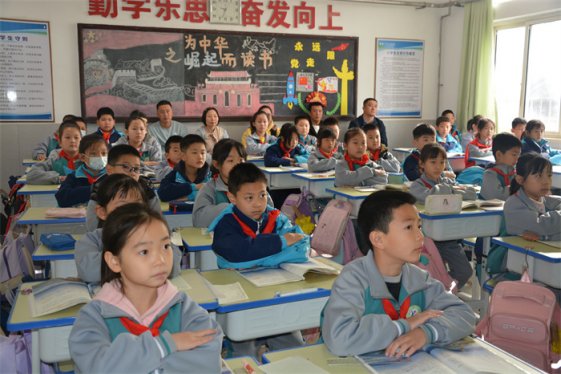 体验校园生活， 共话孩子成长 ---胶州市大同小学举行学生素养展示暨家长开放日活动