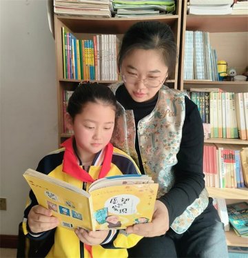 青岛西海岸新区实验小学：多彩寒假课程与实践活动助力学生全面发展