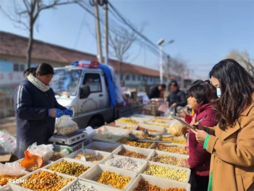 青岛莱西沽河街道食品摊点规范经营 守护沽河“烟火气”