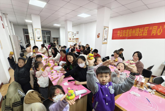 胶州市中云街道组织开展“非遗进邻里”系列公益课堂--花样馒头教学课