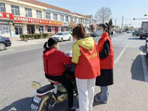 青岛莱西沽河街道：开展移风易俗进大集宣传志愿服务活动